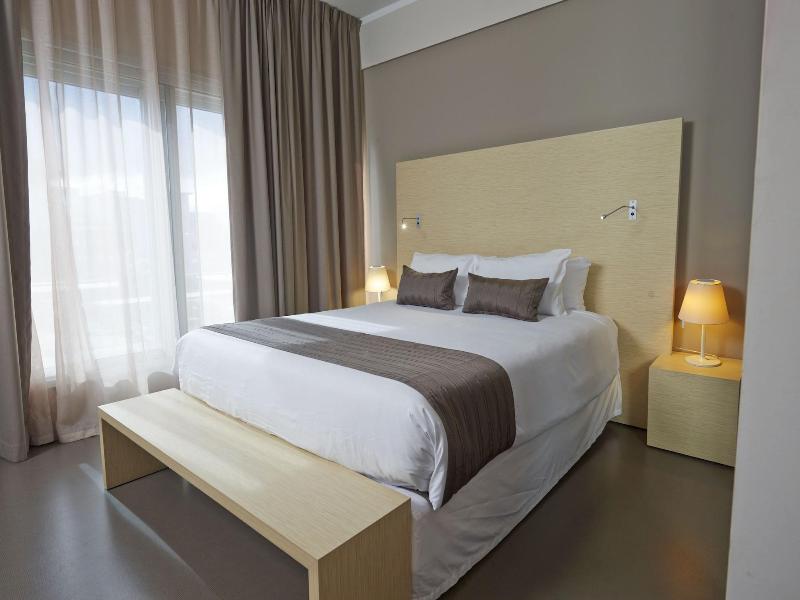 L Hotel Du Centre image