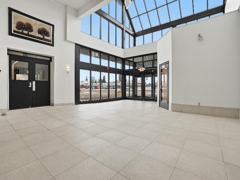 Seven Oaks Hotel Regina