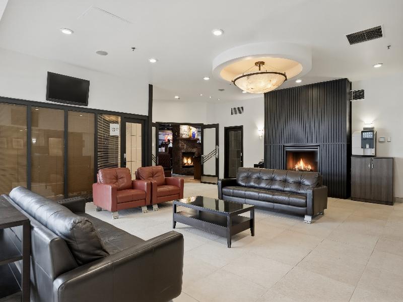 Seven Oaks Hotel Regina