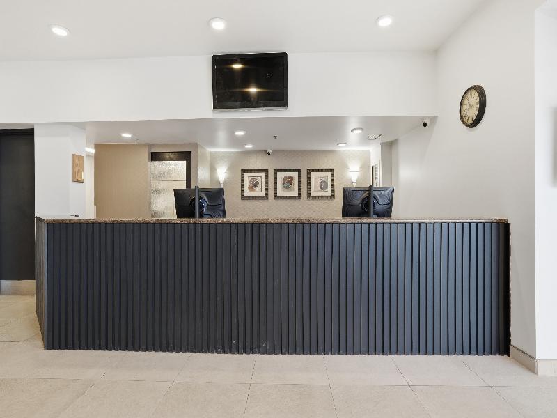 Seven Oaks Hotel Regina