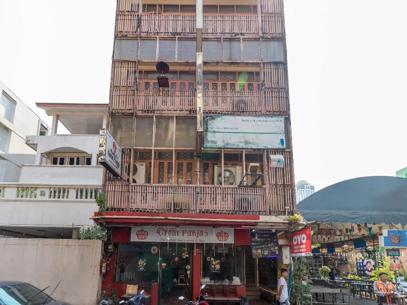 Oyo 583 Sweethome Guest House — exterior view
