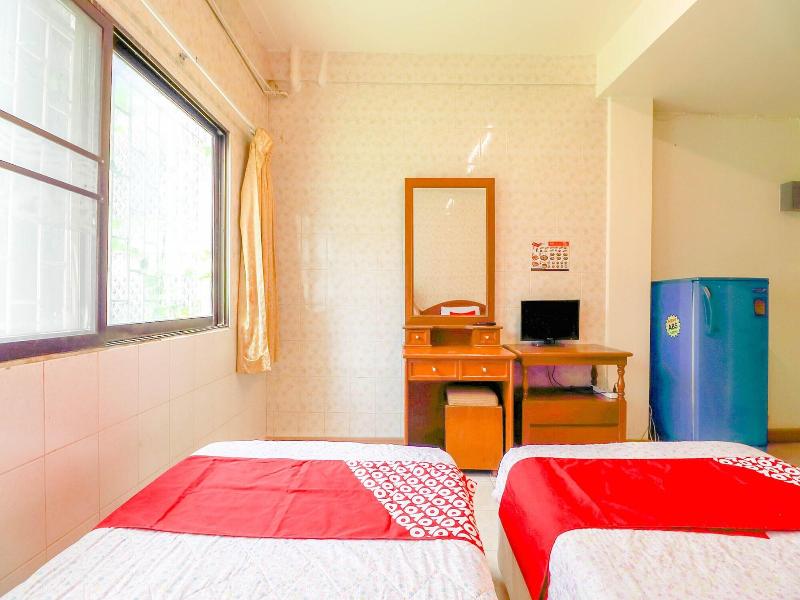 Oyo 583 Sweethome Guest House image