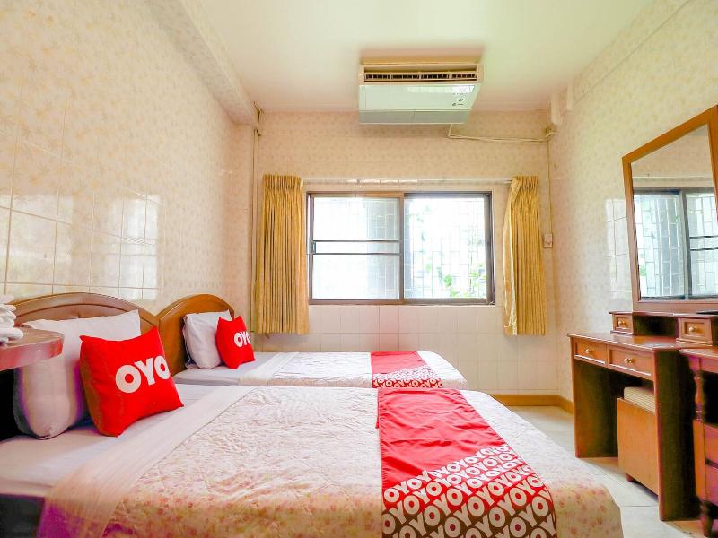 Oyo 583 Sweethome Guest House image