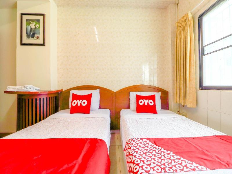 Oyo 583 Sweethome Guest House image
