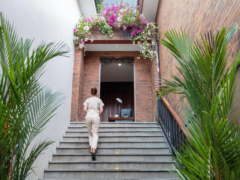 Kayumas Seminyak Resort image