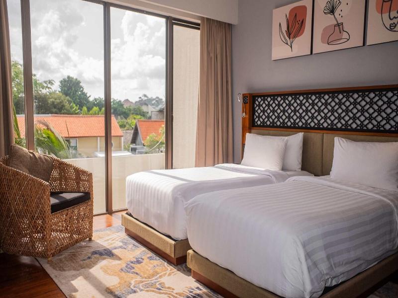 Kayumas Seminyak Resort image