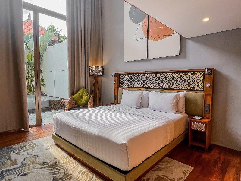 Kayumas Seminyak Resort image
