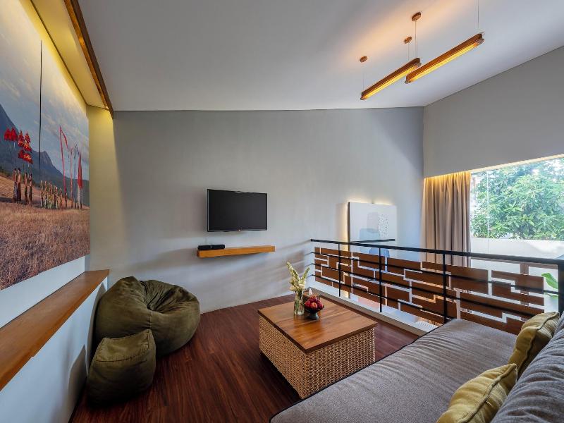 Kayumas Seminyak Resort image