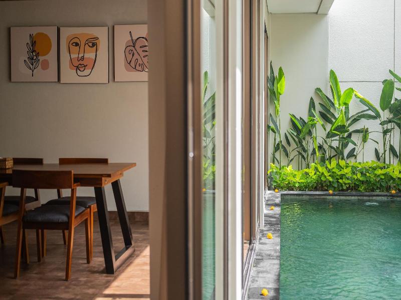 Kayumas Seminyak Resort image
