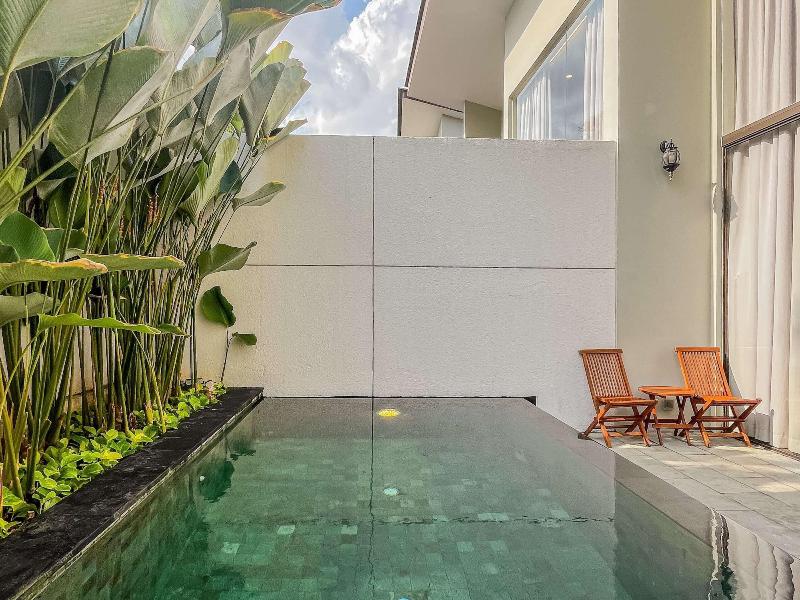 Kayumas Seminyak Resort image