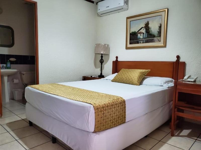 Hotel Villa Serena Escalon image