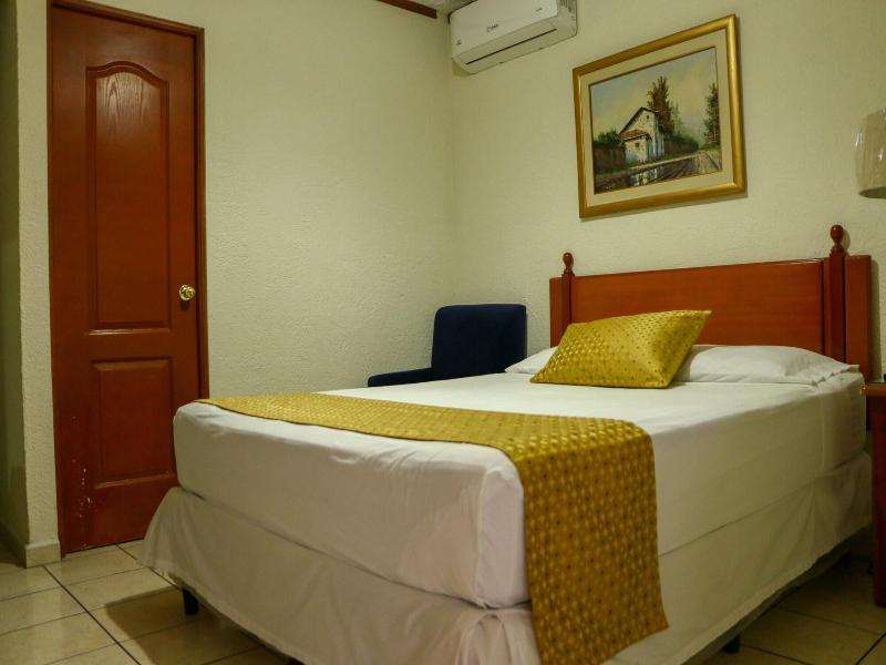 Hotel Villa Serena Escalon image