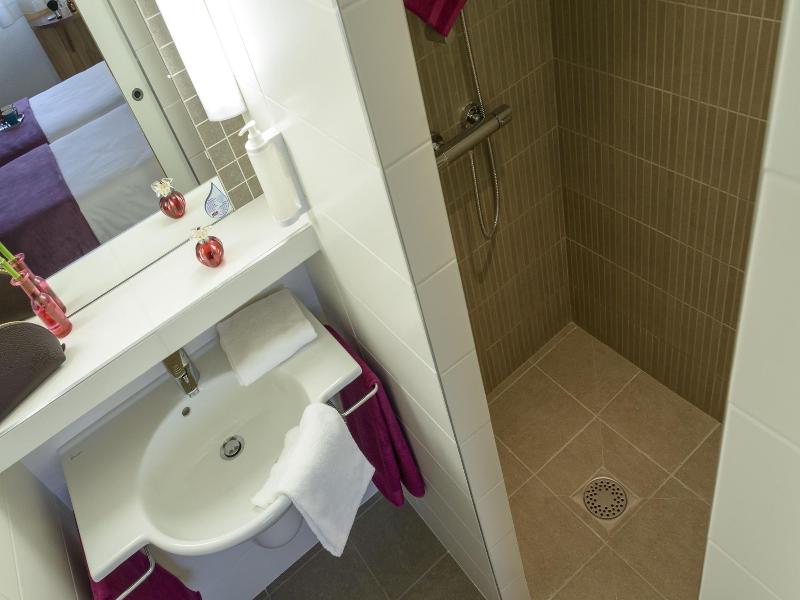 Brit Hotel Reims Croix Blandin image