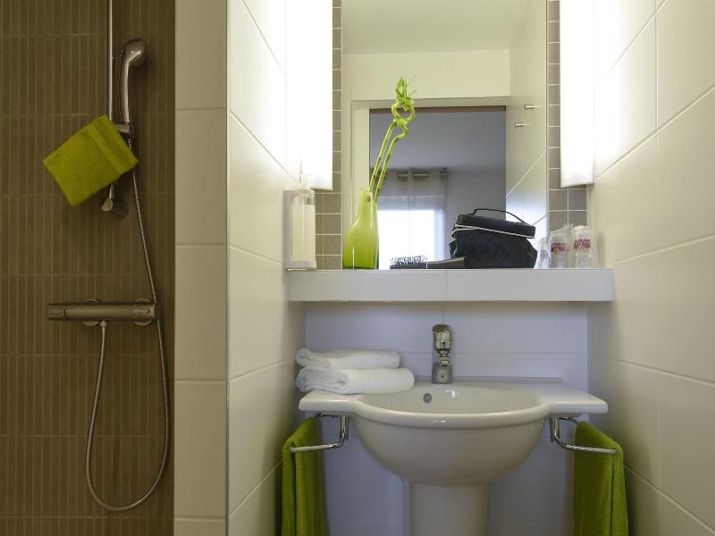 Brit Hotel Reims Croix Blandin image