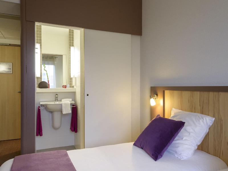 Brit Hotel Reims Croix Blandin image