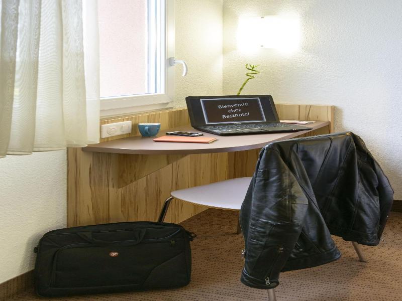 Brit Hotel Reims Croix Blandin image
