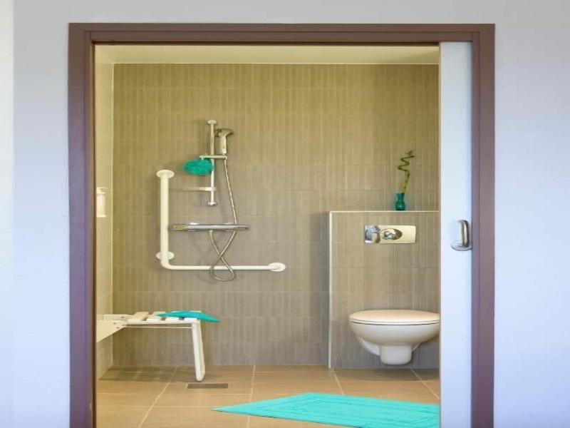 Brit Hotel Reims Croix Blandin image
