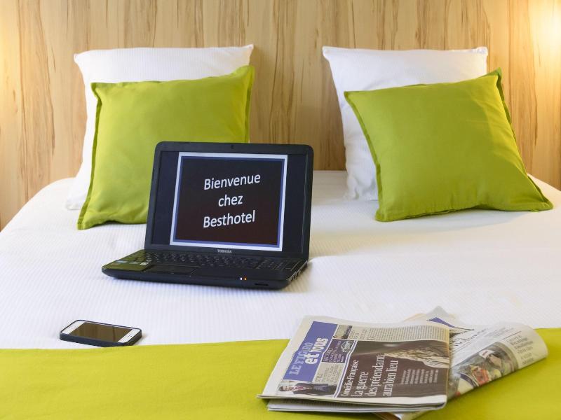 Brit Hotel Reims Croix Blandin image