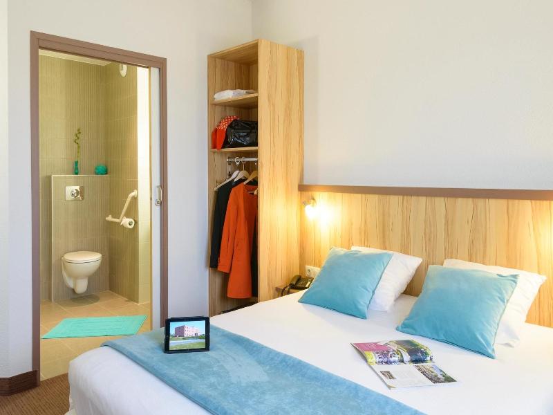 Brit Hotel Reims Croix Blandin image