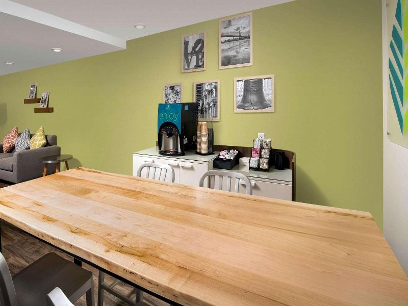 Woodspring Suites Cherry Hill image