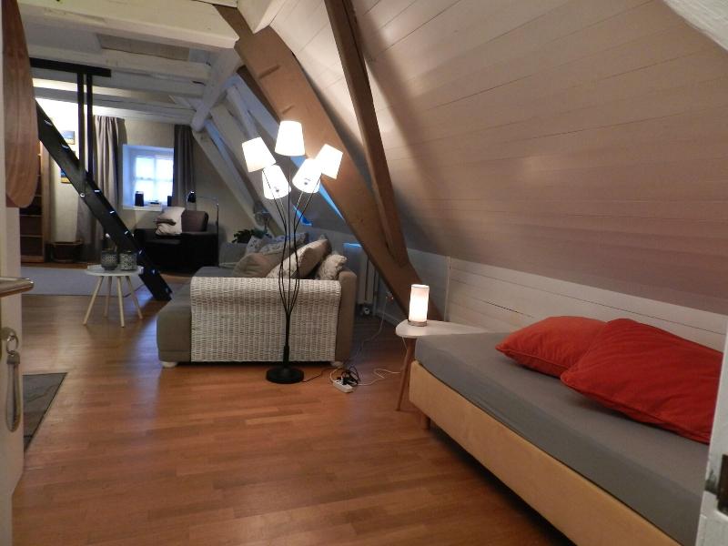 Blue Wall Bnb Business Apartments image