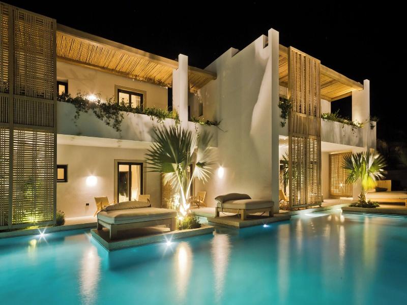 Almi Luxury Rooms image