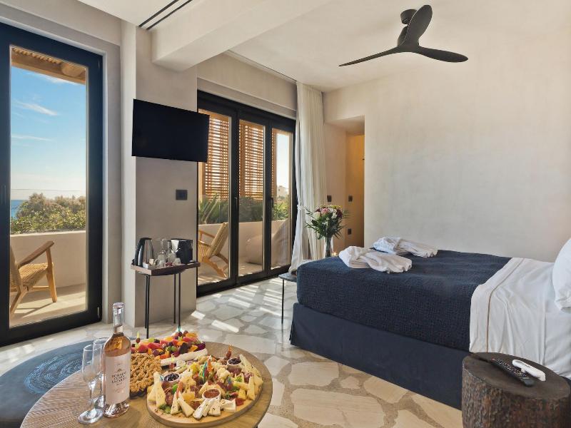 Almi Luxury Rooms image