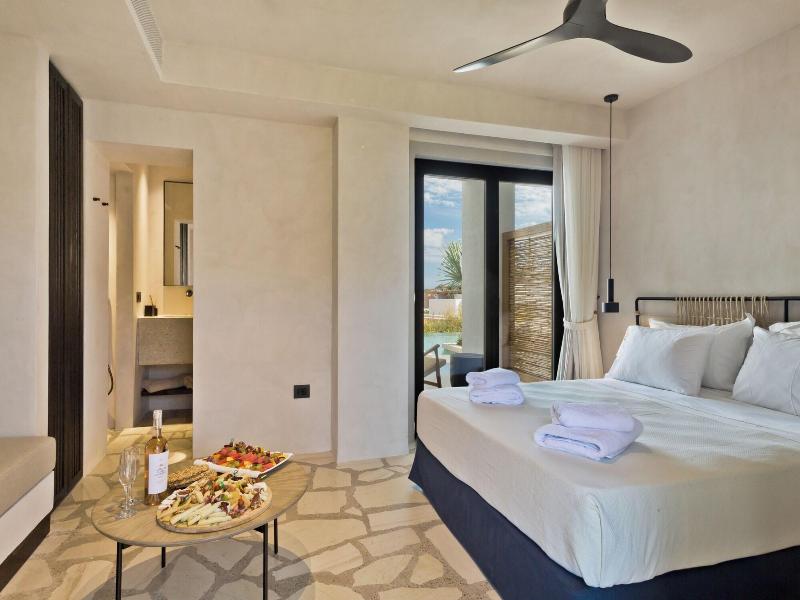 Almi Luxury Rooms image