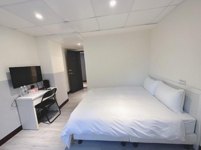 New Lion City Hotel image