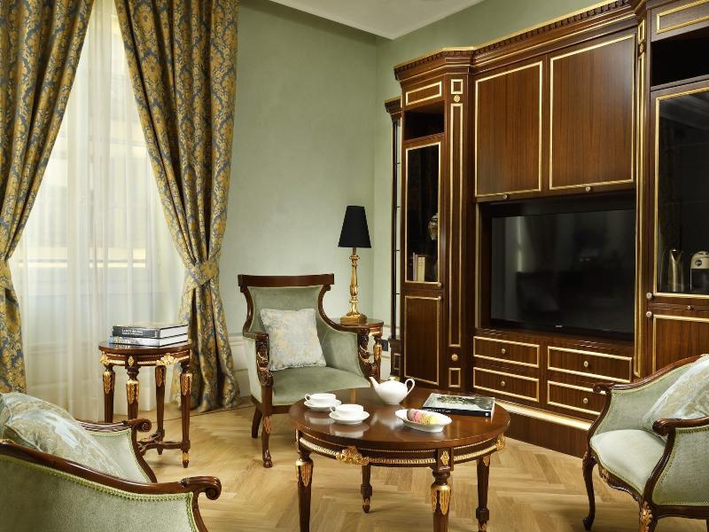 Palazzo Portinari Salviati image