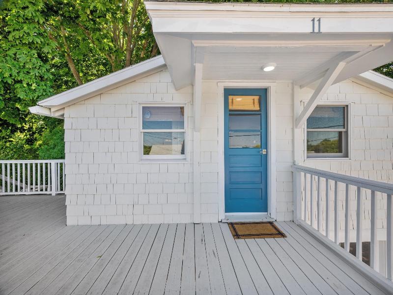 Marina Bay Cottages image
