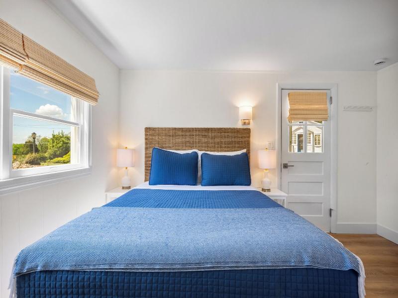 Marina Bay Cottages image