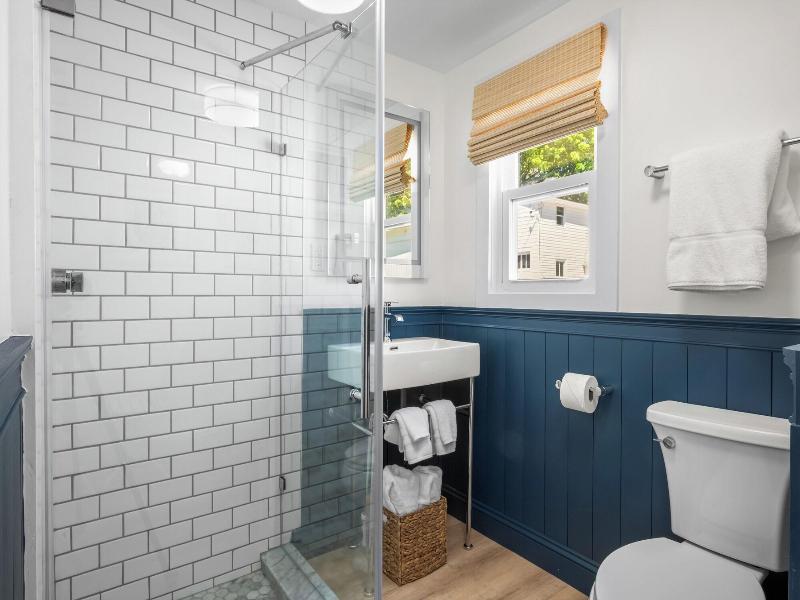 Marina Bay Cottages image