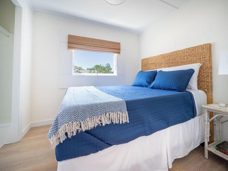 Marina Bay Cottages image