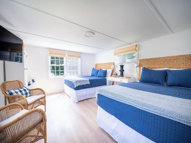 Marina Bay Cottages image