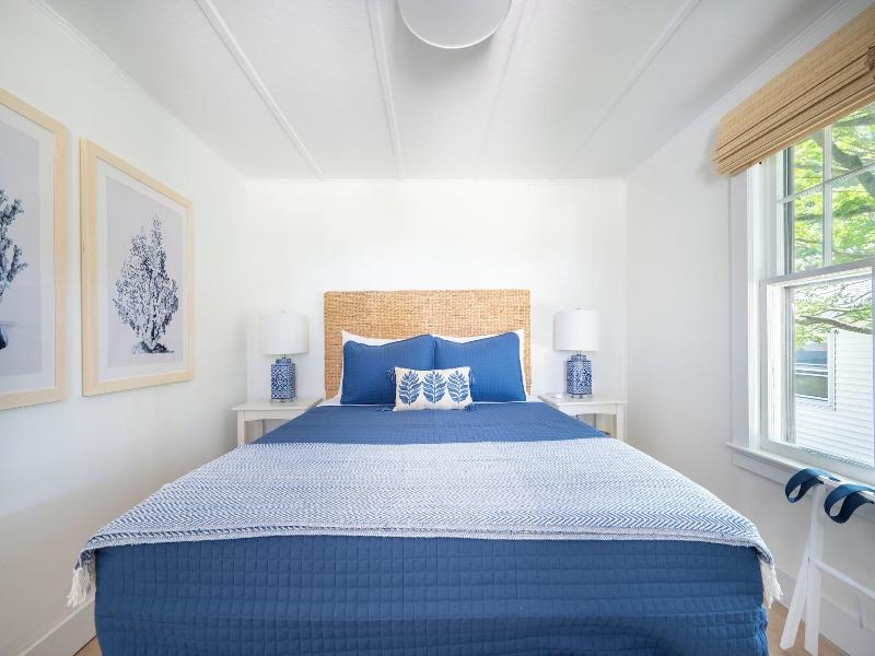 Marina Bay Cottages image