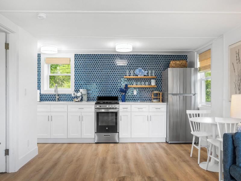 Marina Bay Cottages image