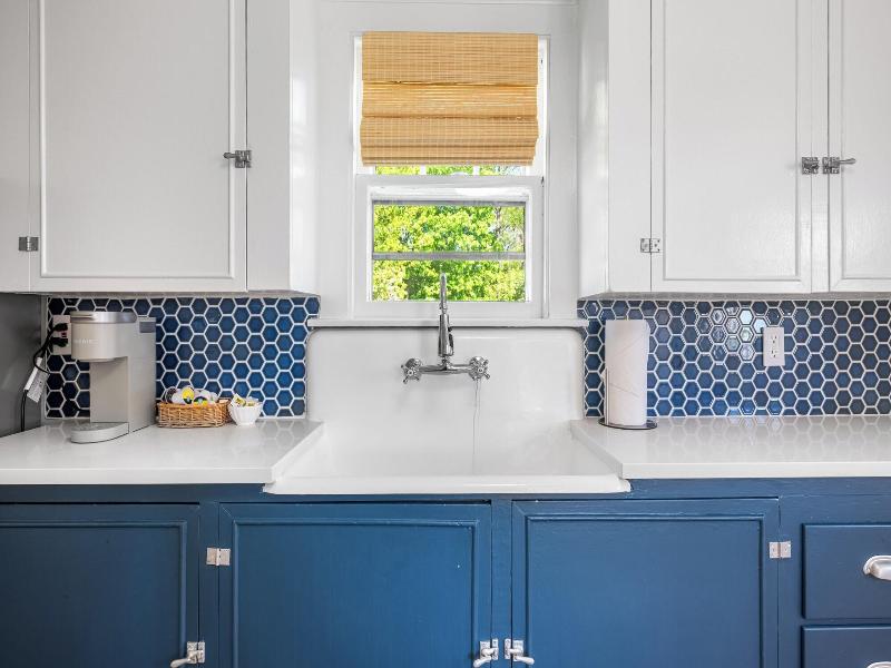 Marina Bay Cottages image