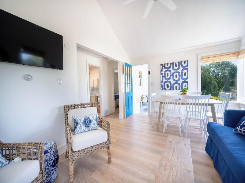 Marina Bay Cottages image