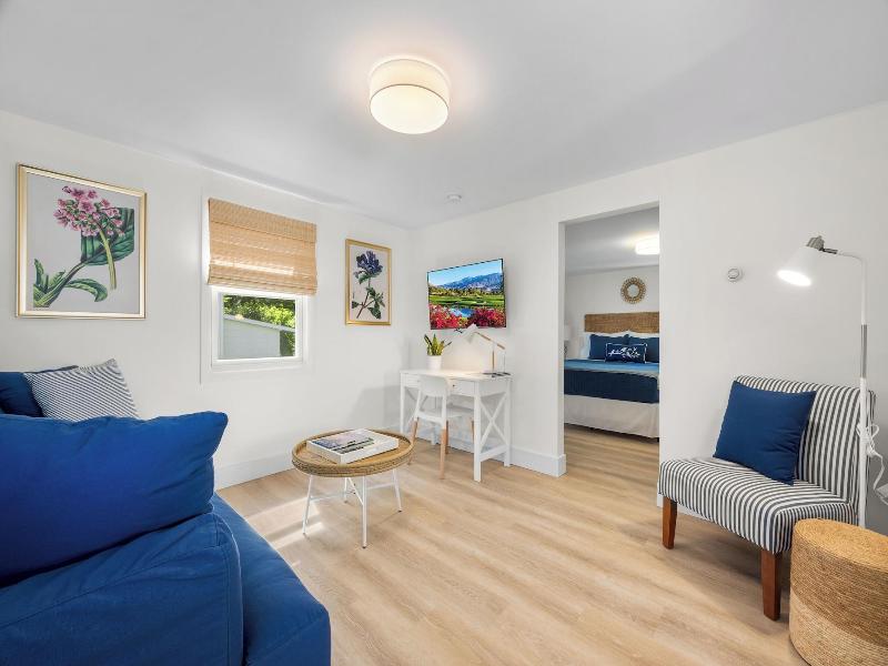 Marina Bay Cottages image