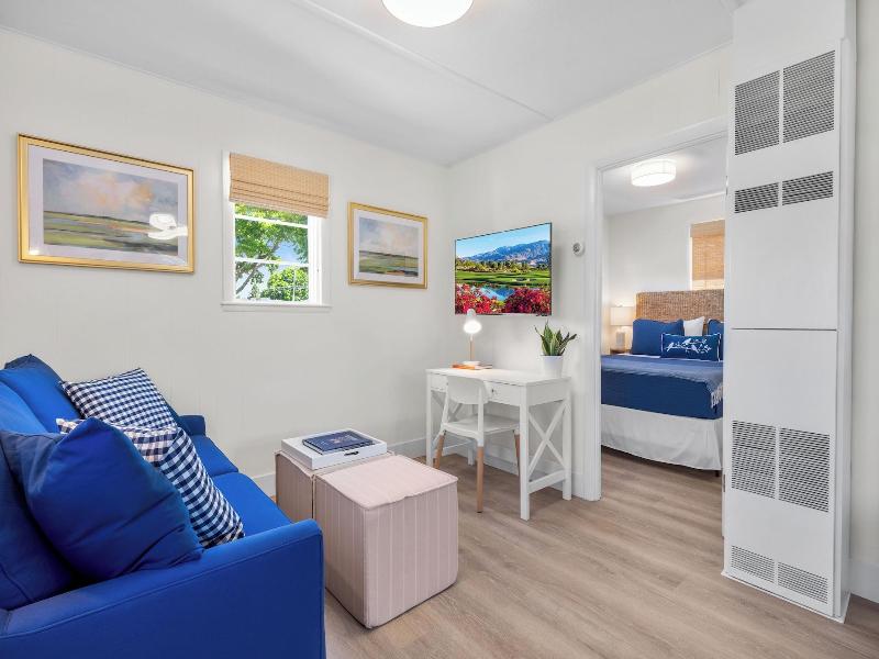 Marina Bay Cottages image