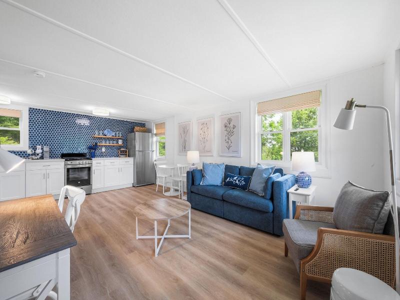 Marina Bay Cottages image