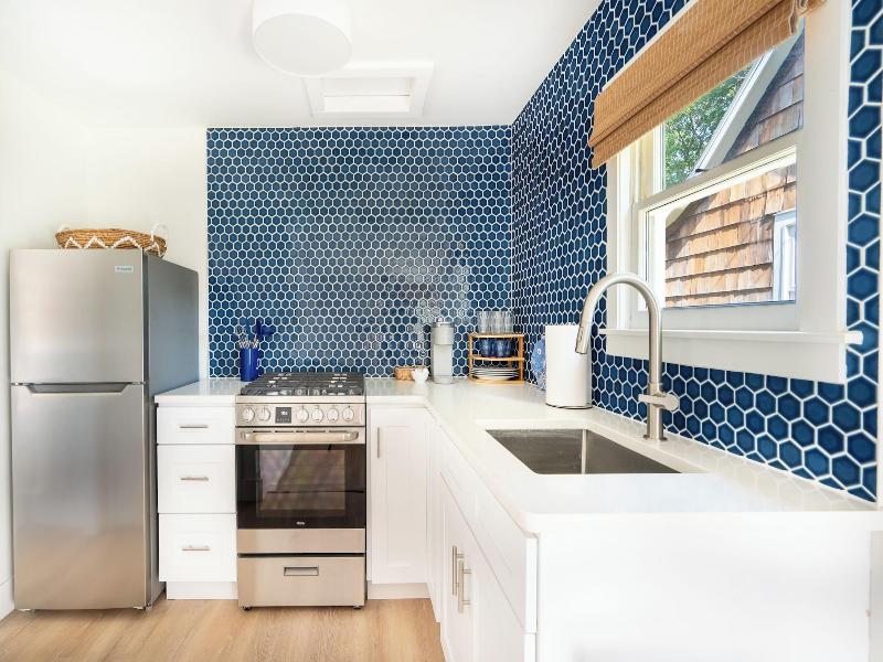 Marina Bay Cottages image