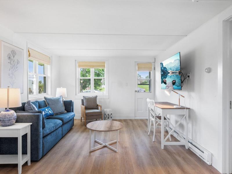 Marina Bay Cottages image