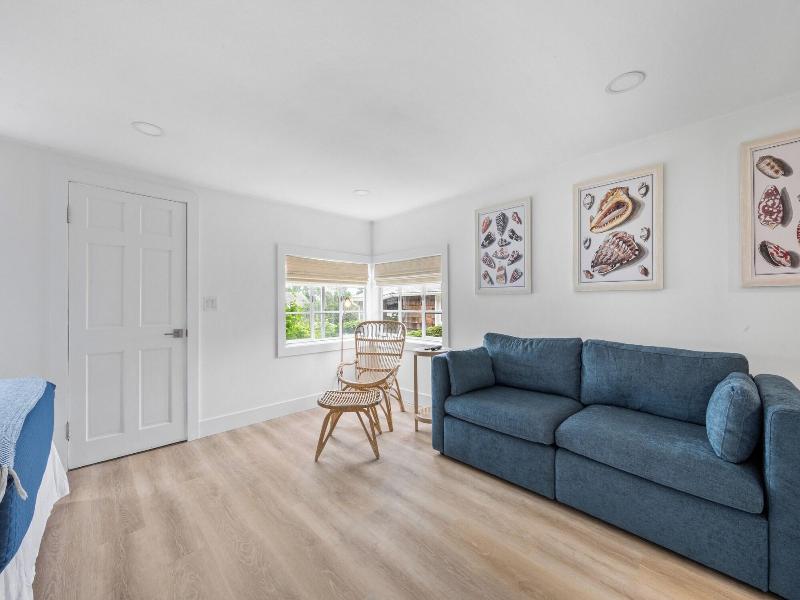 Marina Bay Cottages image