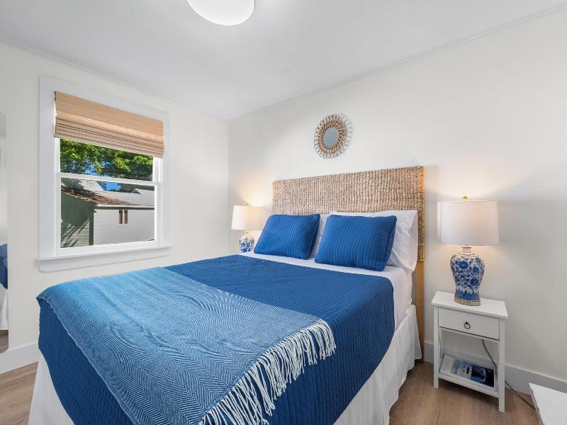 Marina Bay Cottages image
