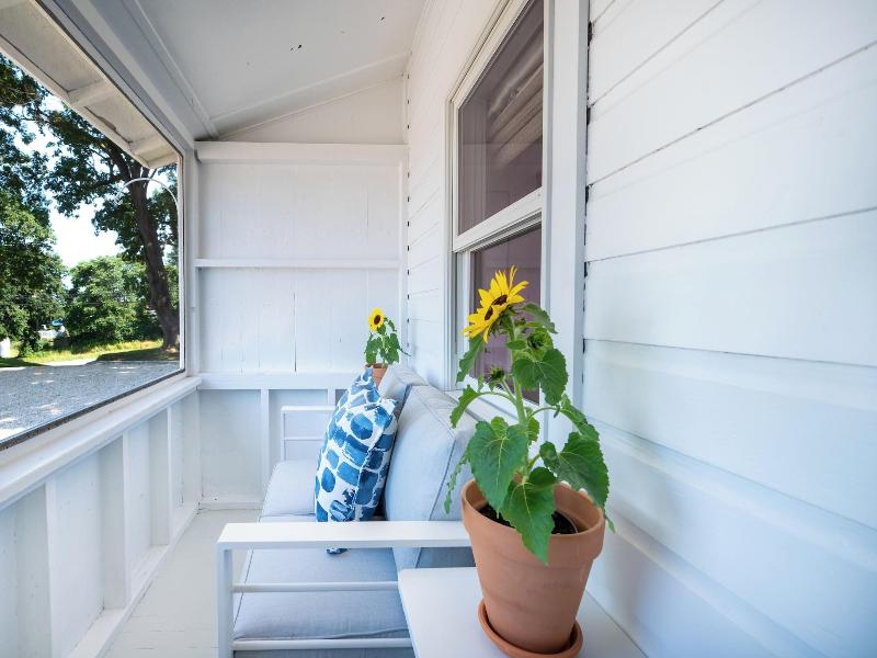 Marina Bay Cottages image