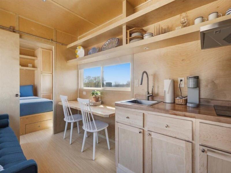 Marina Bay Cottages image