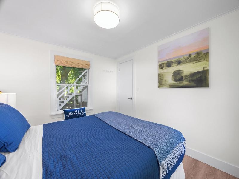 Marina Bay Cottages image