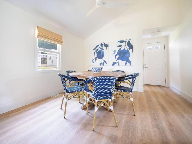 Marina Bay Cottages image